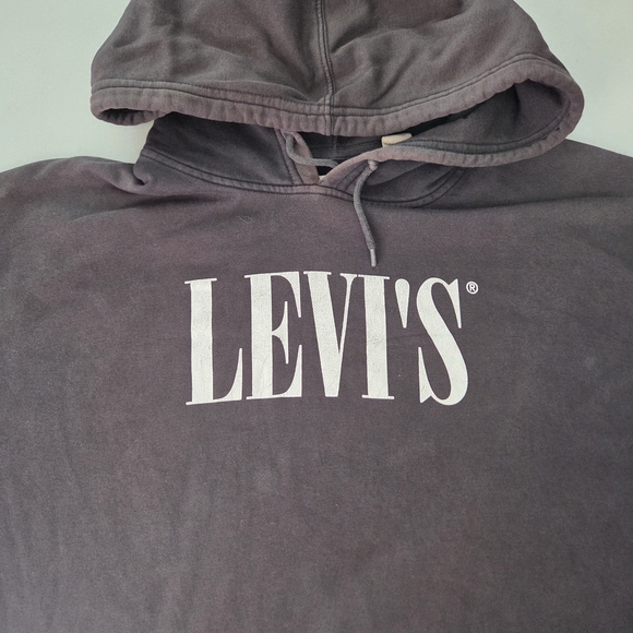 Levi's Men's Relaxed Fit Distressed Vintage-Inspired Faded Black Pullover Hoodie - Picture 4 of 10